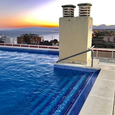 De Luxe Con Piscina