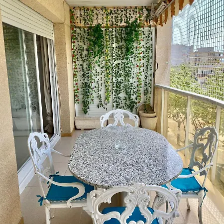 De Luxe Con Piscina Apartment