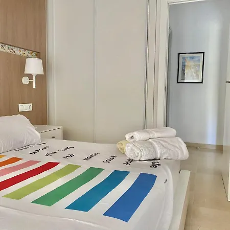 De Luxe Con Piscina 公寓