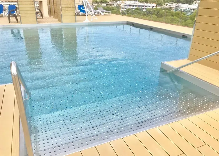 De Luxe Con Piscina Apartament