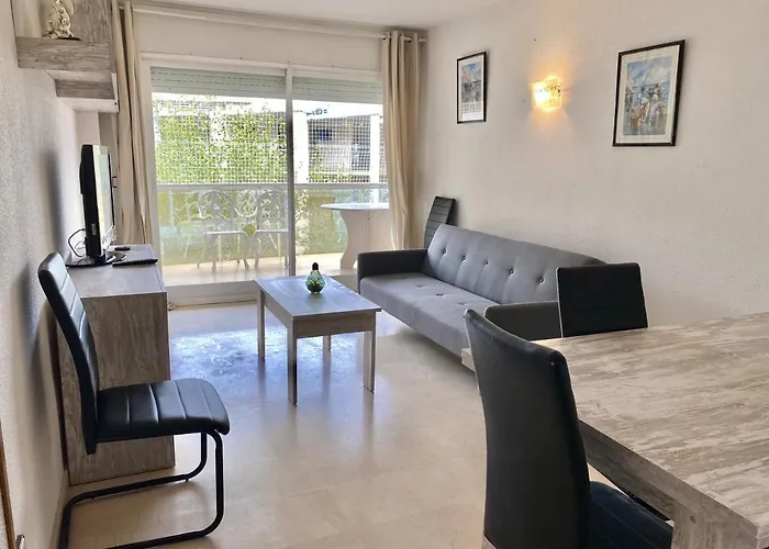 De Luxe Con Piscina Apartment Salou