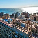 De Luxe Con Piscina Σαλού